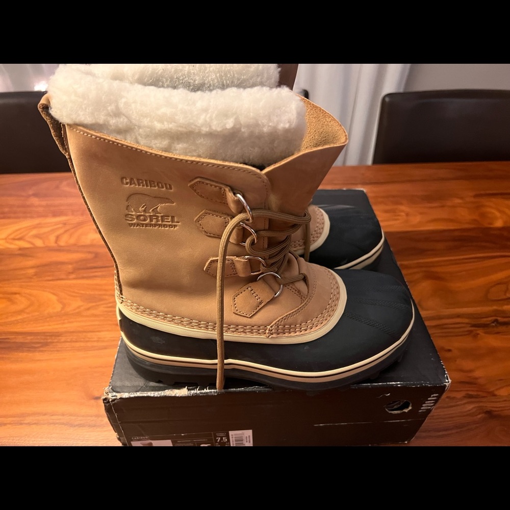 Sorel Caribou Boots 7,5